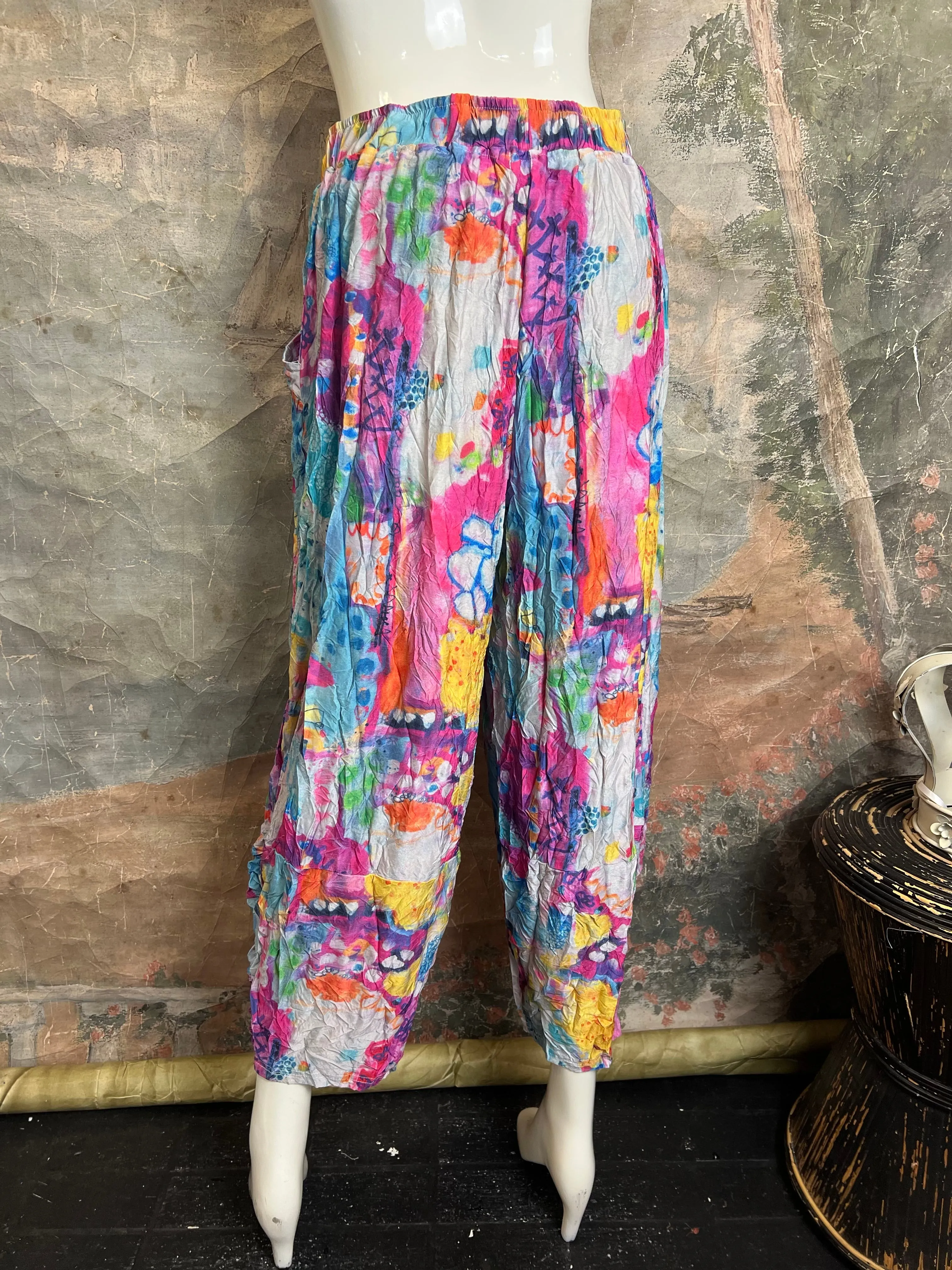 25075 European Print Crush Pant