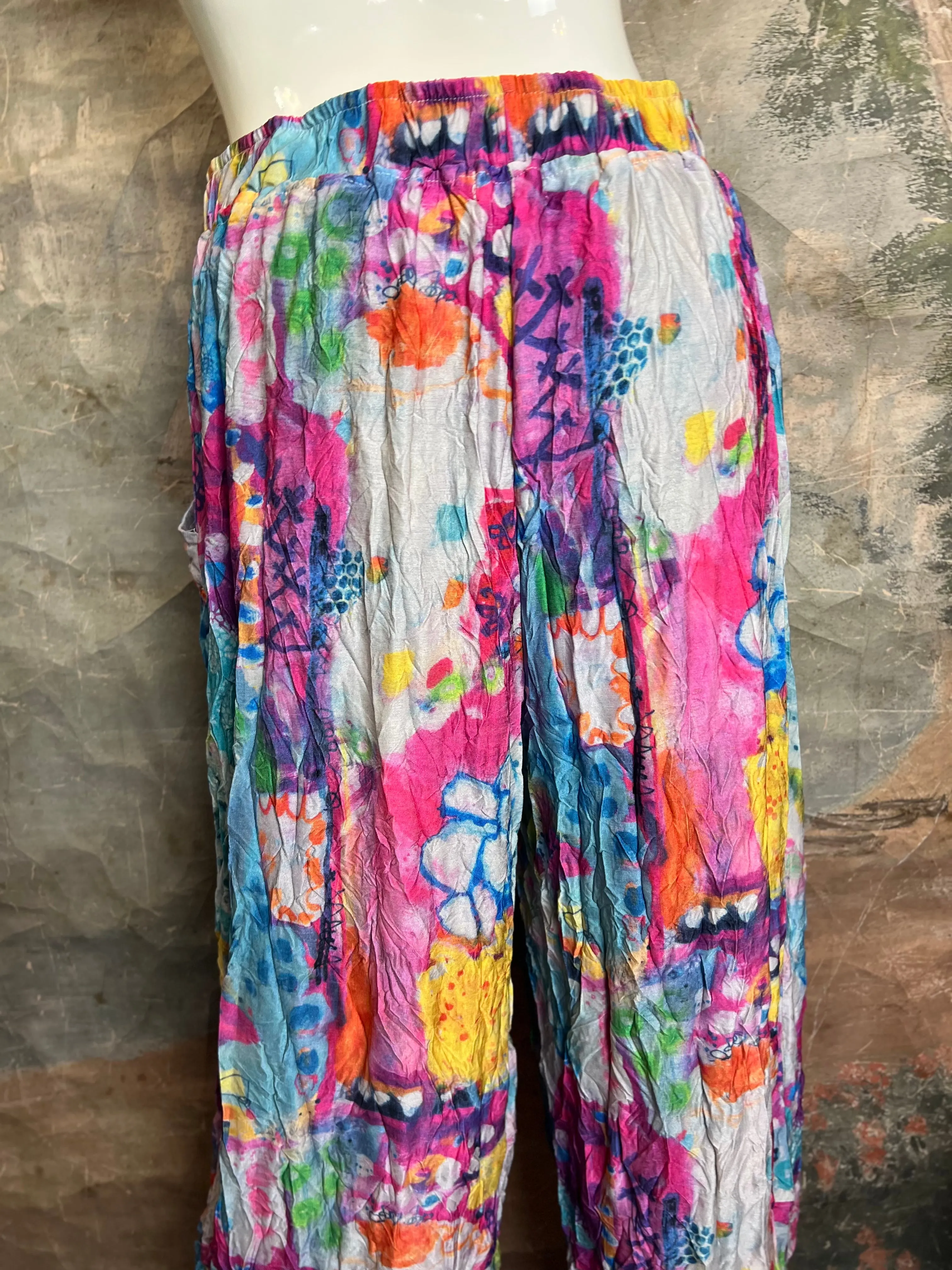 25075 European Print Crush Pant