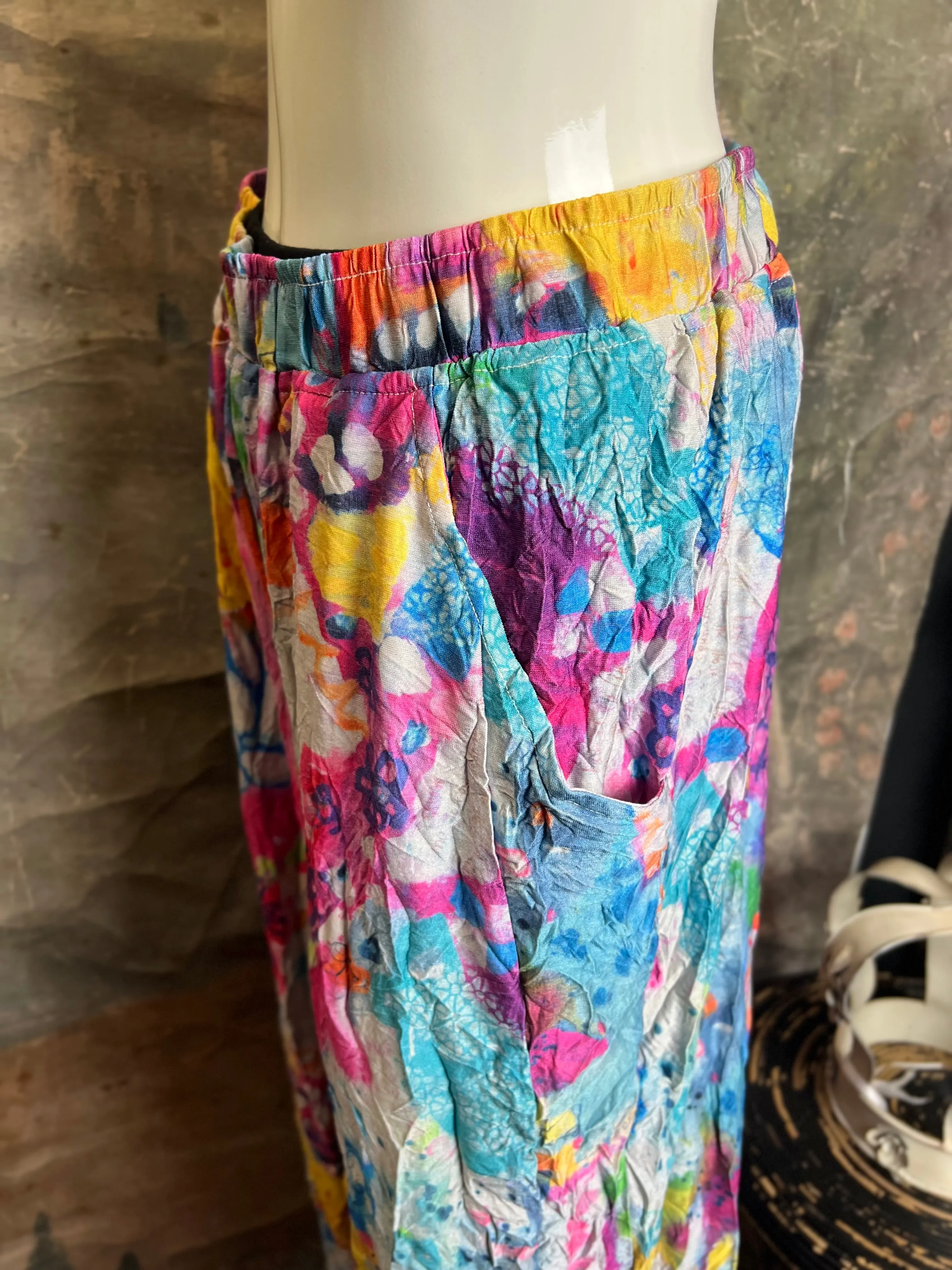 25075 European Print Crush Pant