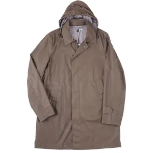 Manto Lightweight Water-Repellent Overcoat